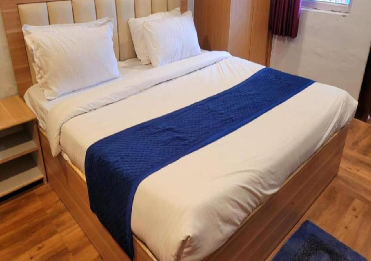 The Swastik Hotel & Resorts And Garden Vrindāvan Dış mekan fotoğraf
